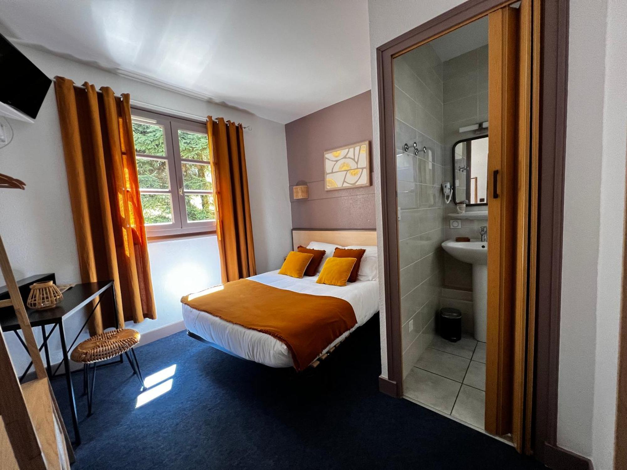 L'Escoundillou Hotel Saint-Jacques-des-Blats Ngoại thất bức ảnh