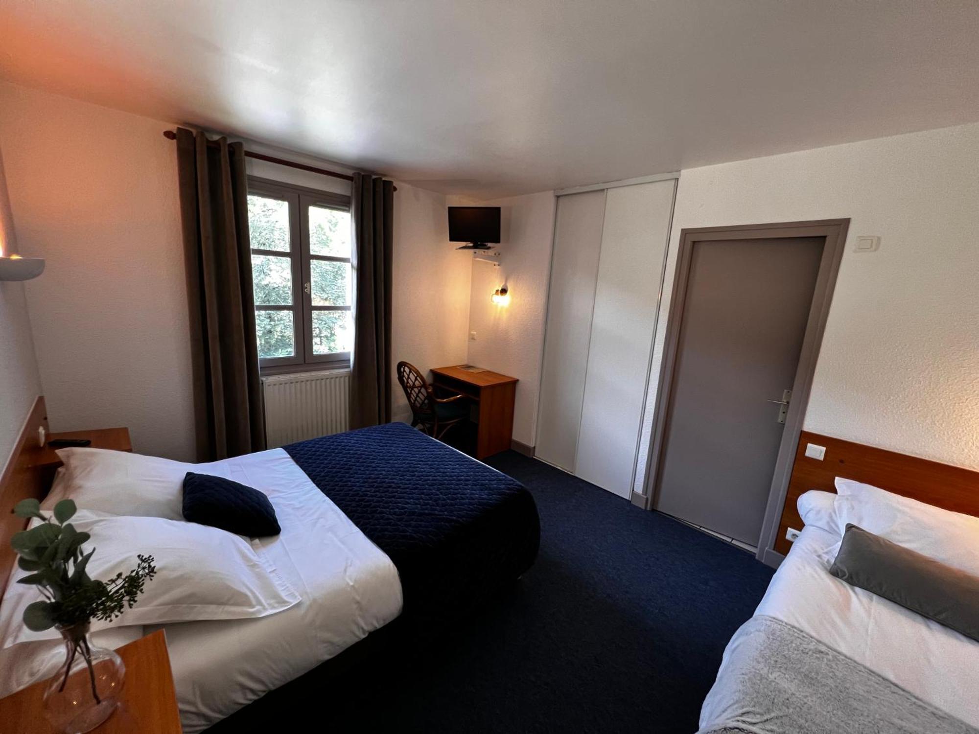 L'Escoundillou Hotel Saint-Jacques-des-Blats Ngoại thất bức ảnh