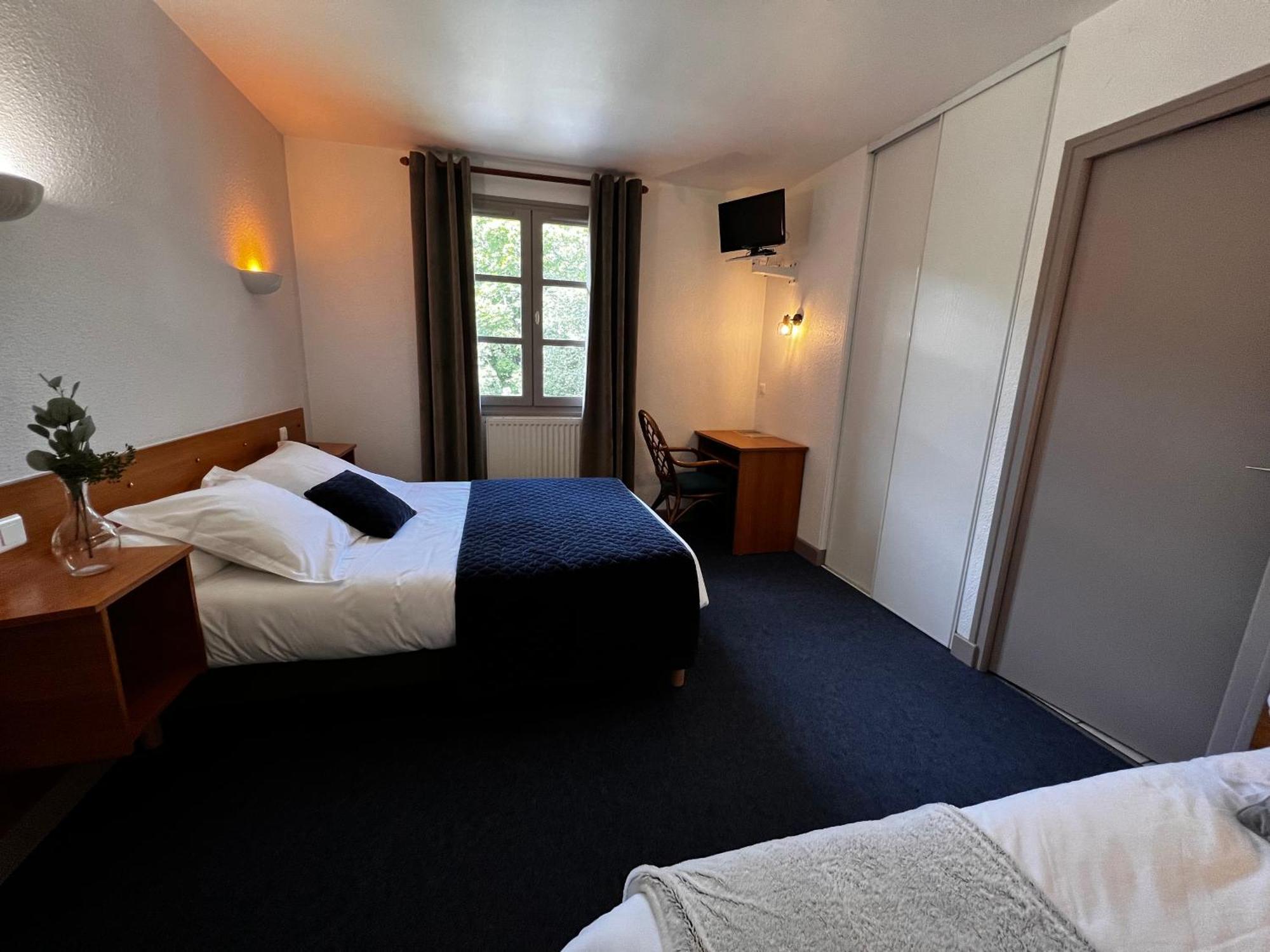 L'Escoundillou Hotel Saint-Jacques-des-Blats Ngoại thất bức ảnh