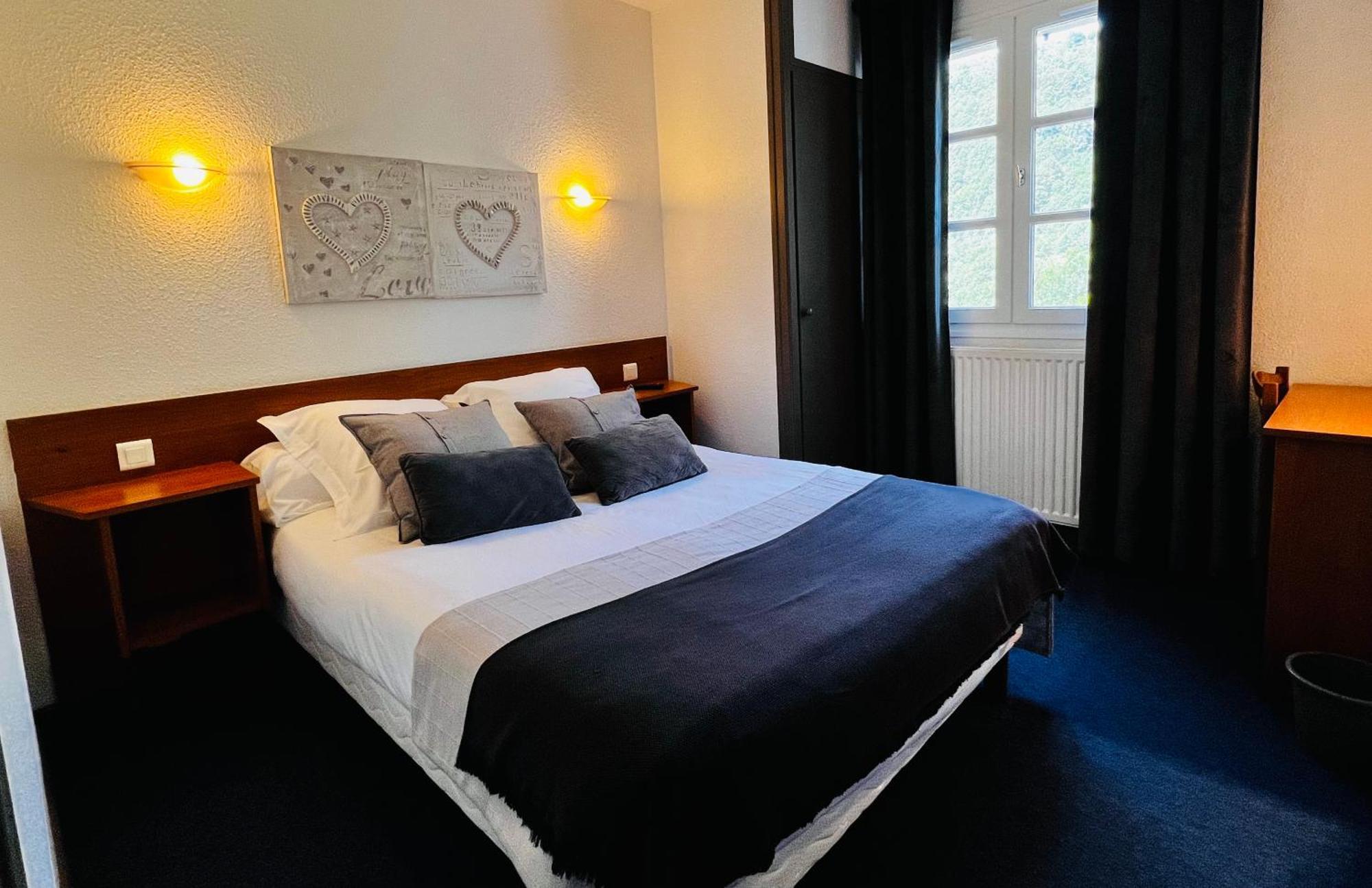 L'Escoundillou Hotel Saint-Jacques-des-Blats Ngoại thất bức ảnh