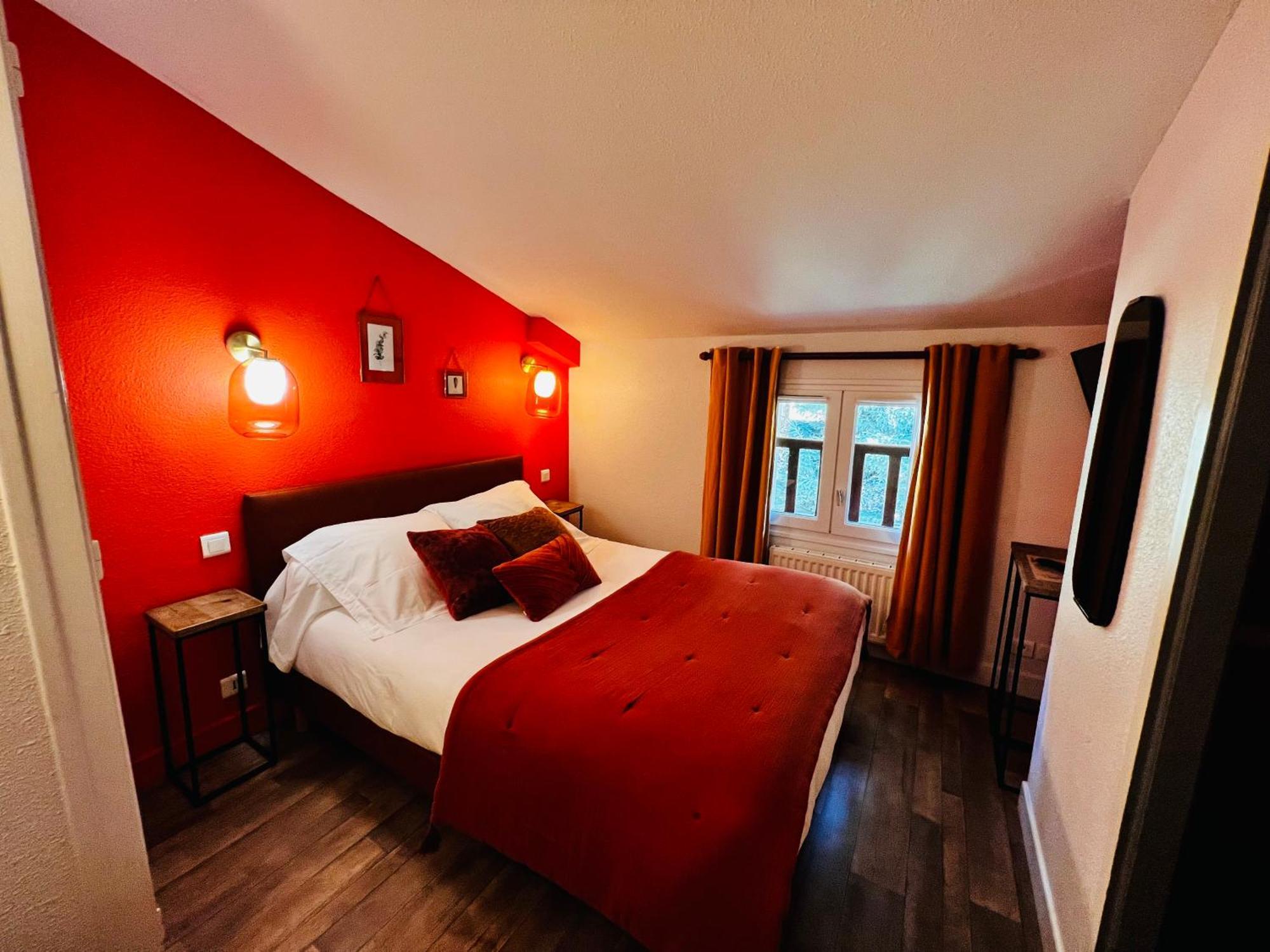 L'Escoundillou Hotel Saint-Jacques-des-Blats Ngoại thất bức ảnh