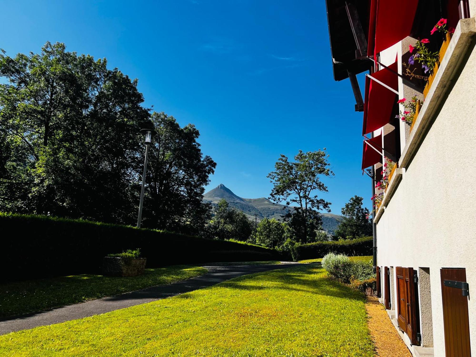 L'Escoundillou Hotel Saint-Jacques-des-Blats Ngoại thất bức ảnh