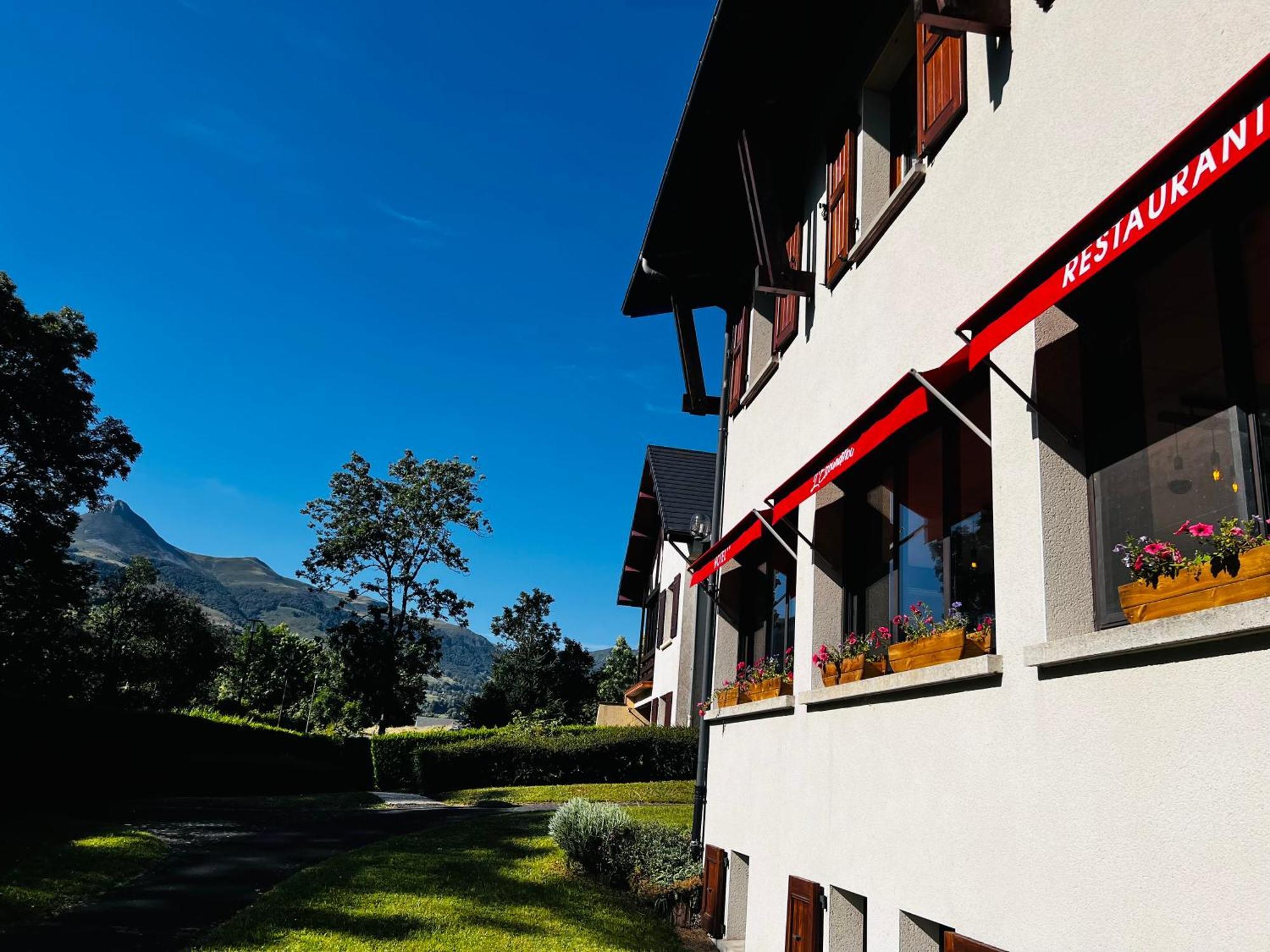 L'Escoundillou Hotel Saint-Jacques-des-Blats Ngoại thất bức ảnh